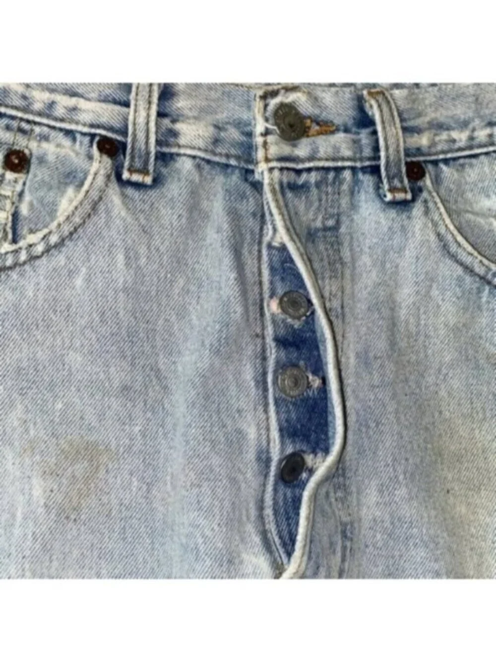Levis 501 Jeans Mens 32 x 30 Lt Blue Cotton Button Fly Batwing Distress USA VTG